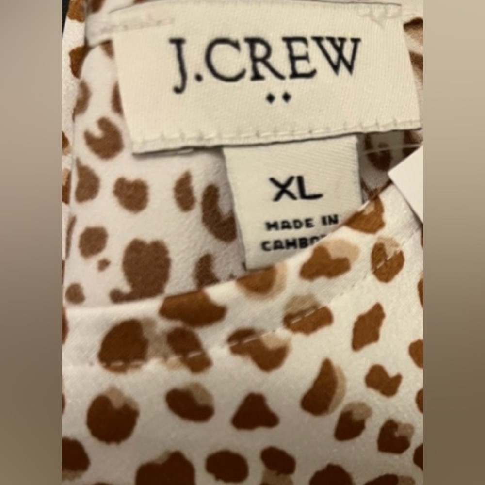 J.Crew - Button Back Top NWOT - Picture 6 of 6